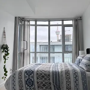 Apartment Stylish 2 Bedrooms W/ Awesome View & Parking, Toronto