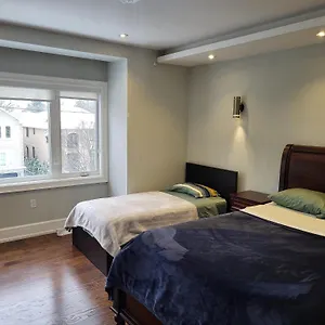 Homestay Modern House, Toronto