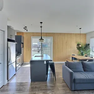 https://balcons-sur-la-ville.hotelsquebeccity.net