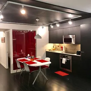 https://toronto-city-place-condo-sleeps-8.niagara-fallshotels.com